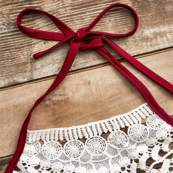 Boho Lace Front Cropped Halter - Picture 3 of 4